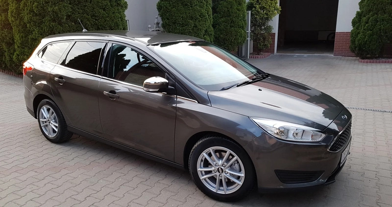Ford Focus cena 36500 przebieg: 131000, rok produkcji 2017 z Strzegom małe 742